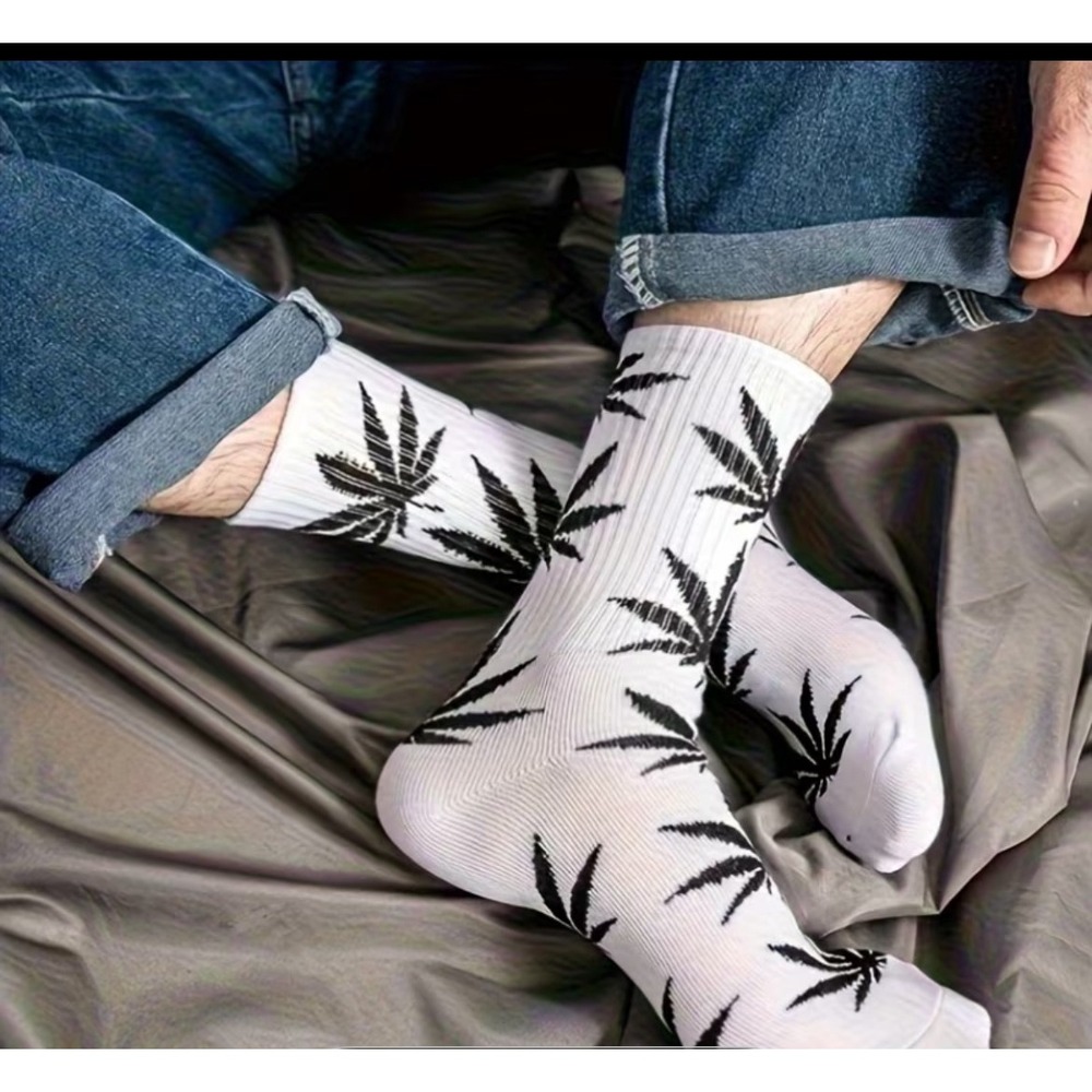 Lucky Leaf Print Crew Socks 5 Pair Random Assortment Unisex Casual Streetwear‎